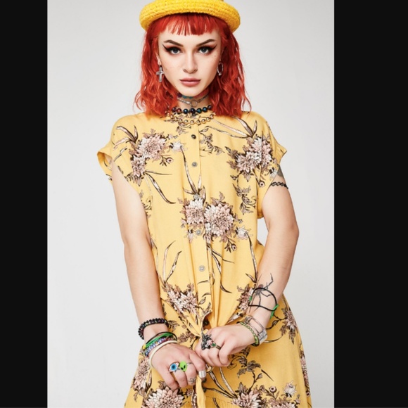 Lira Alannah Yellow Floral Print Tie Front Blouse - Picture 2 of 8